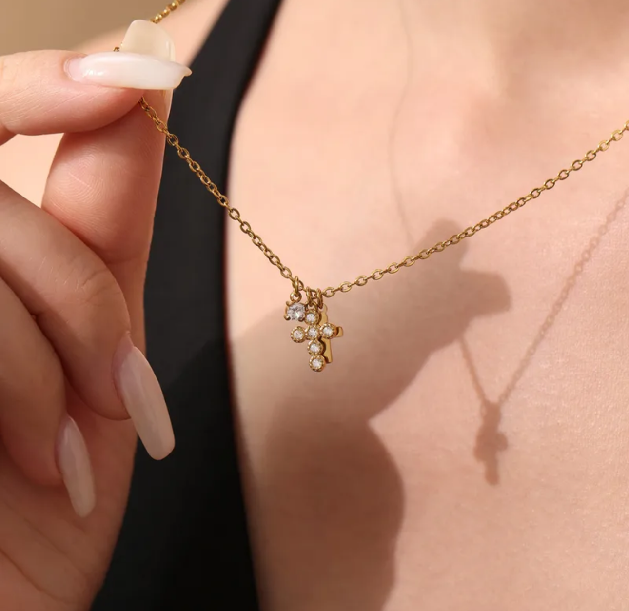 Cruz Necklace