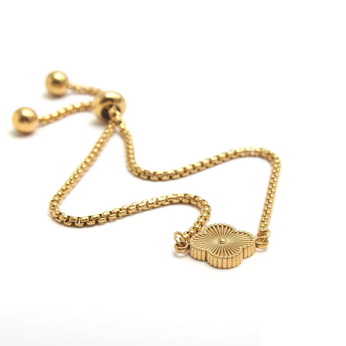 Bracelet with an initial