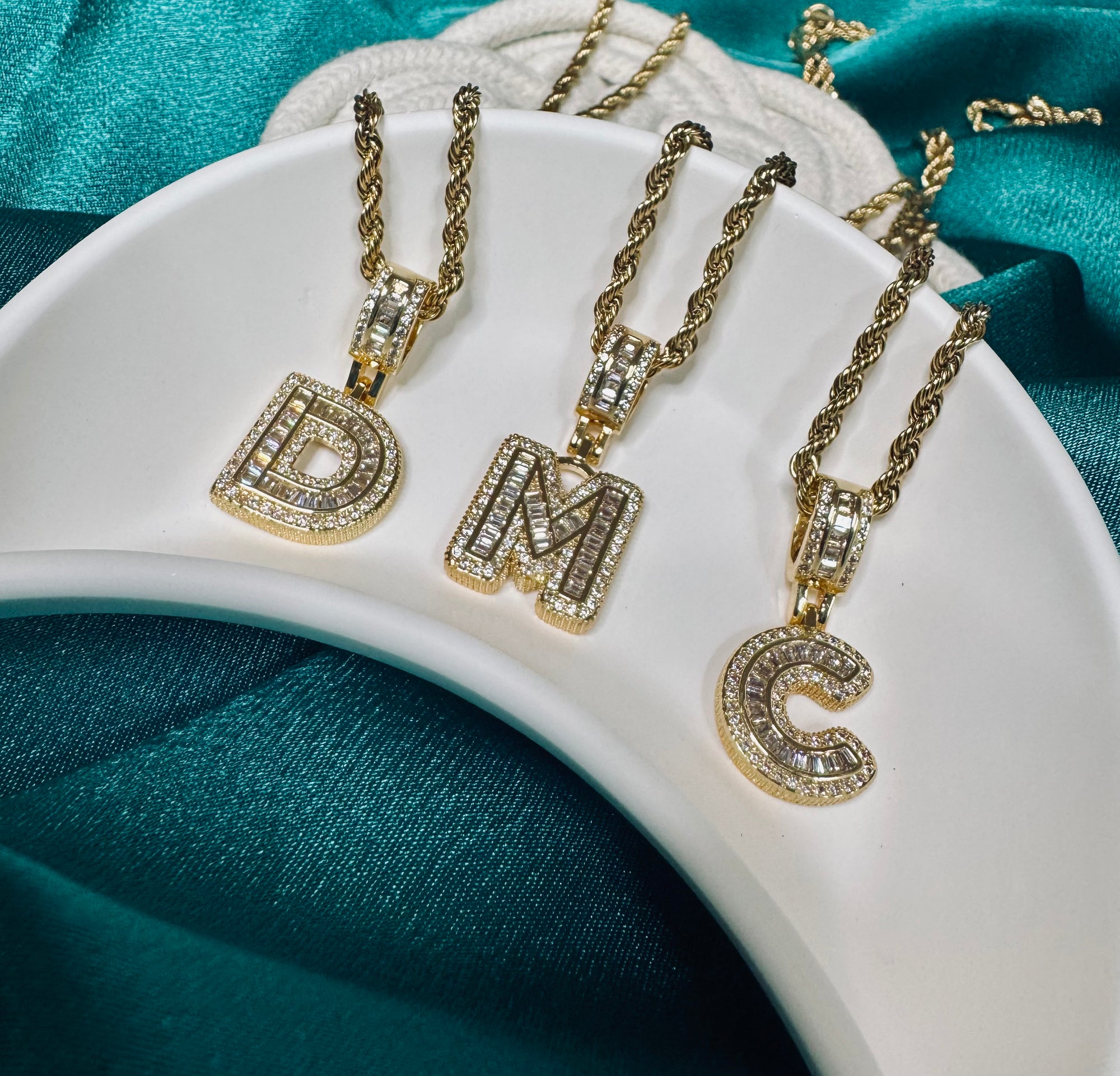Brillance Initails Gold