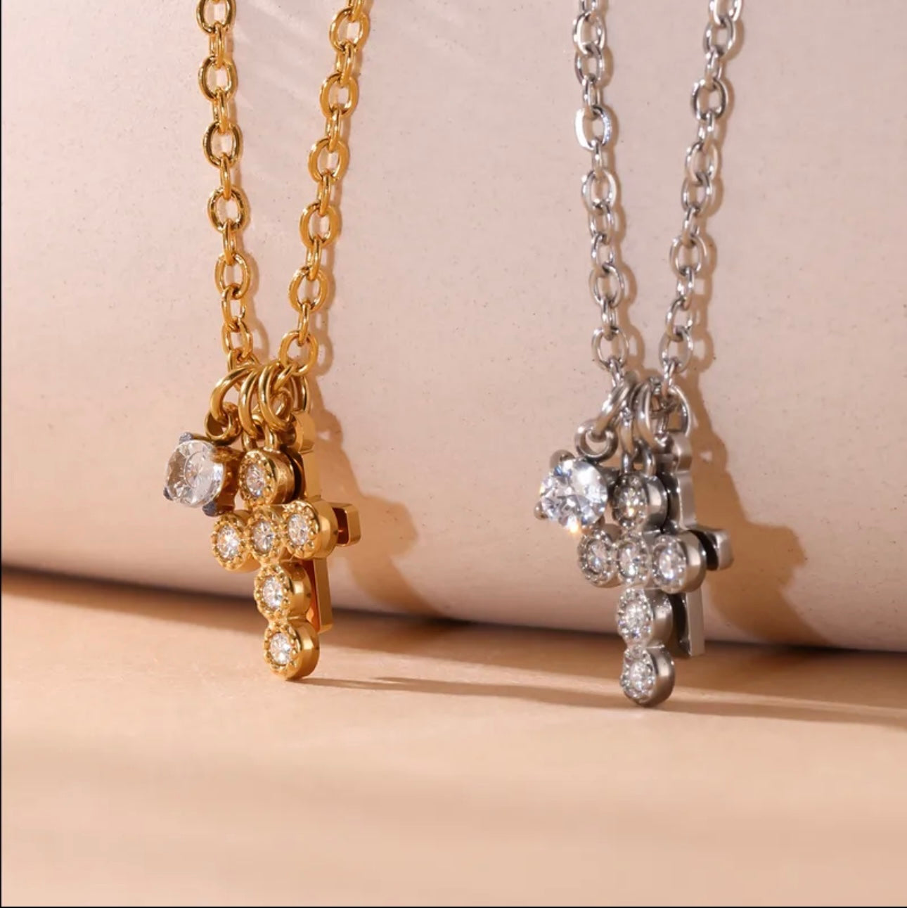 Cruz Necklace