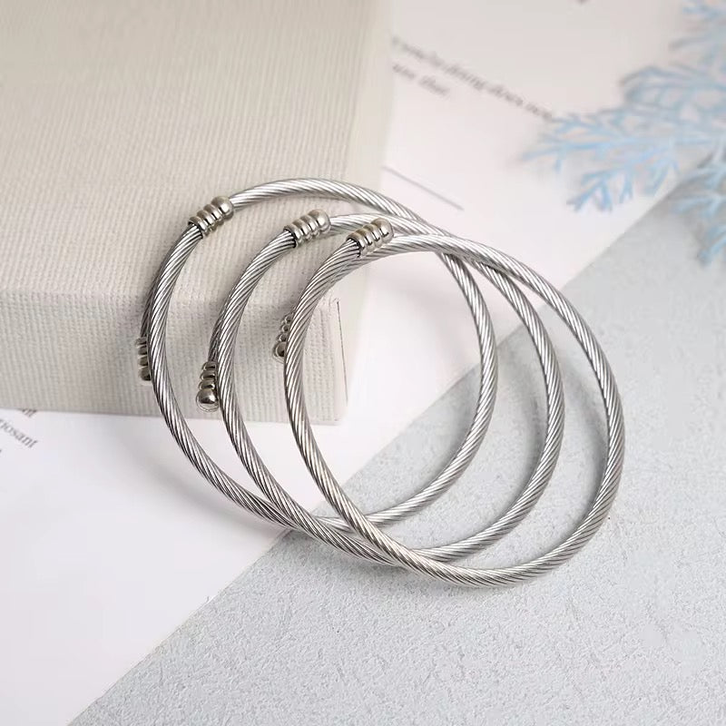 Bold Twist Plated